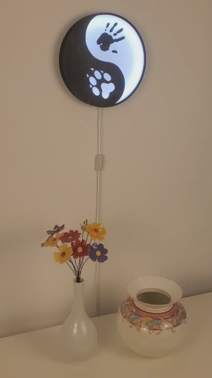 YinYang Design - LED Wandlampe - Hand & Pfote